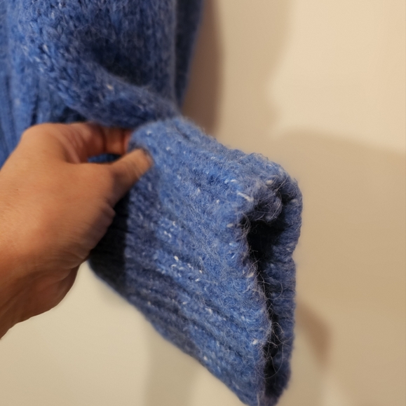 ZARA | Bright Blue Cropped Heavy Knit Cardigan Sweater. Sz L. No flaws. - Picture 5 of 8